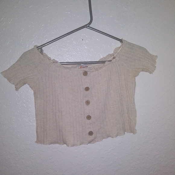 Cropped Ruffled Top - Picture 1 of 2